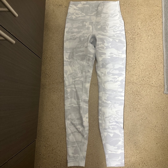 Lululemon leggings - Picture 1 of 4